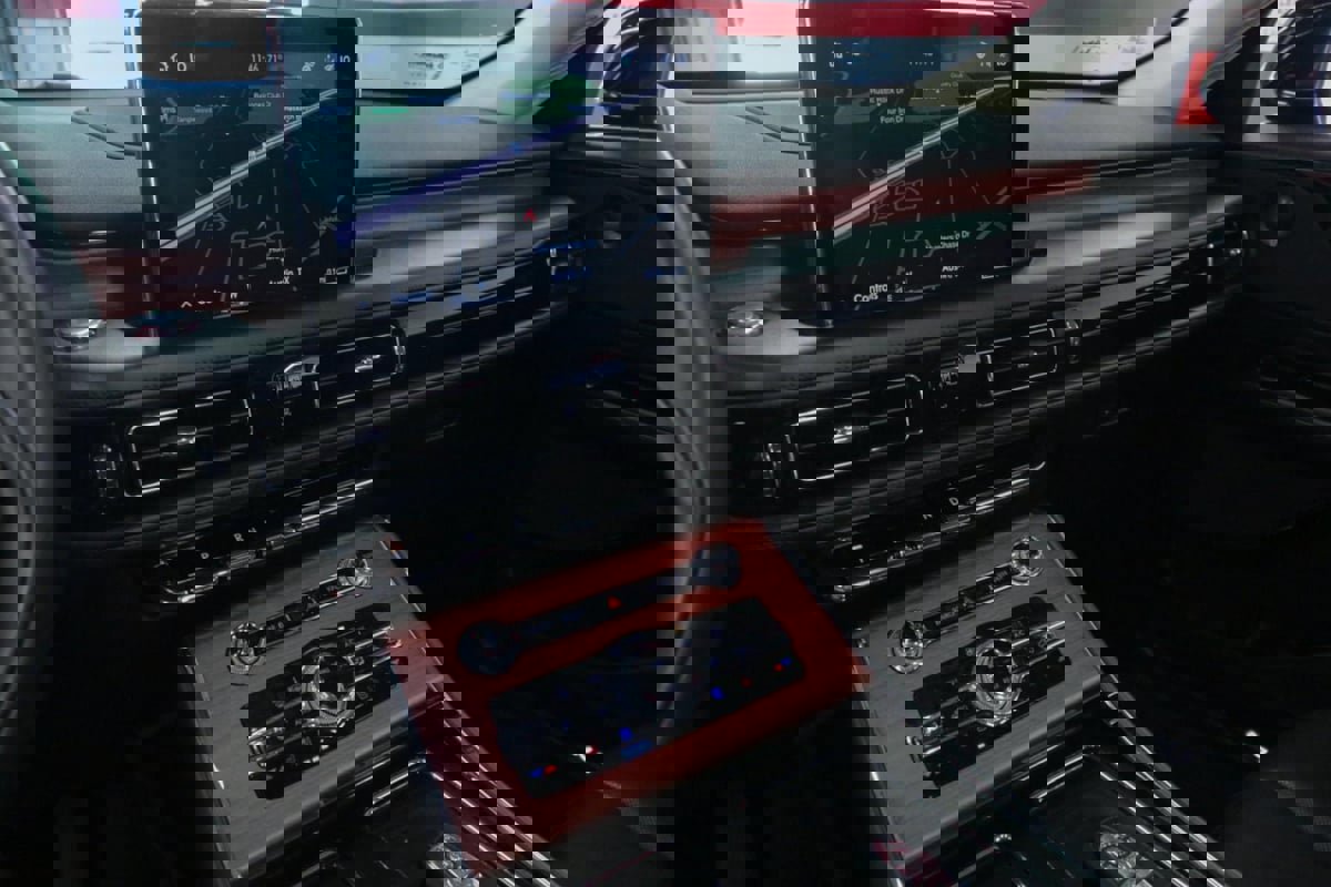 Used 2022 Lincoln Aviator Reserve w/ Equipment Group 201A image 24