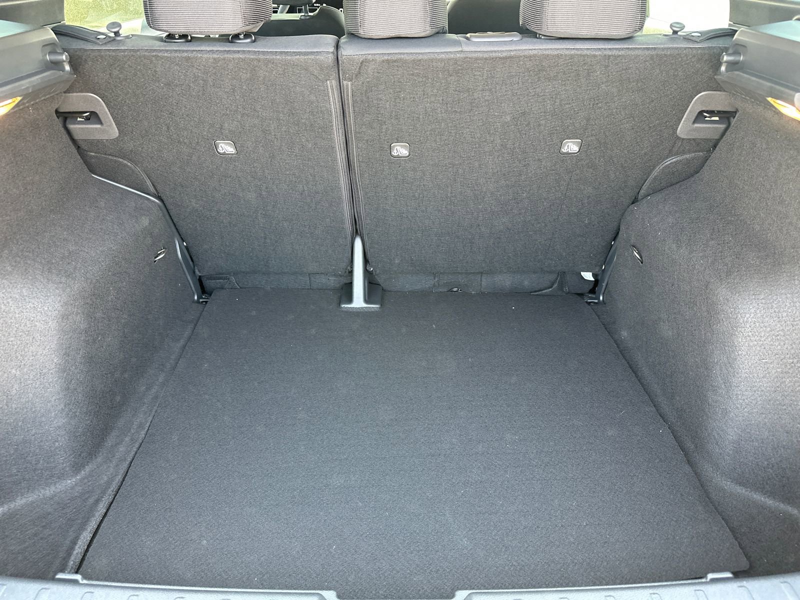 New 2026 Nissan Kicks S w/ Charging Package image 15