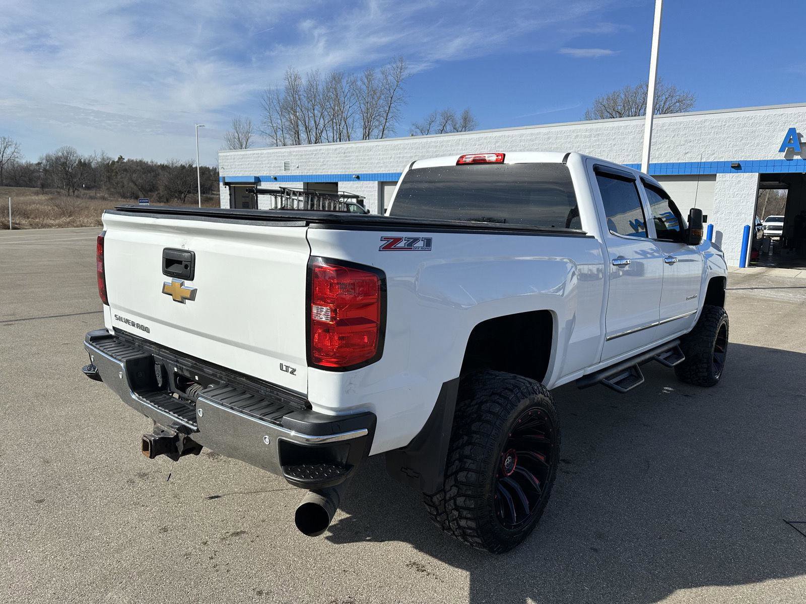 Used 2016 Chevrolet Silverado 2500 LTZ image 7
