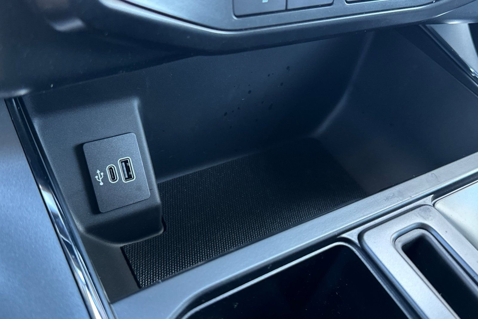 New 2025 Ford F150 Lightning Flash image 23