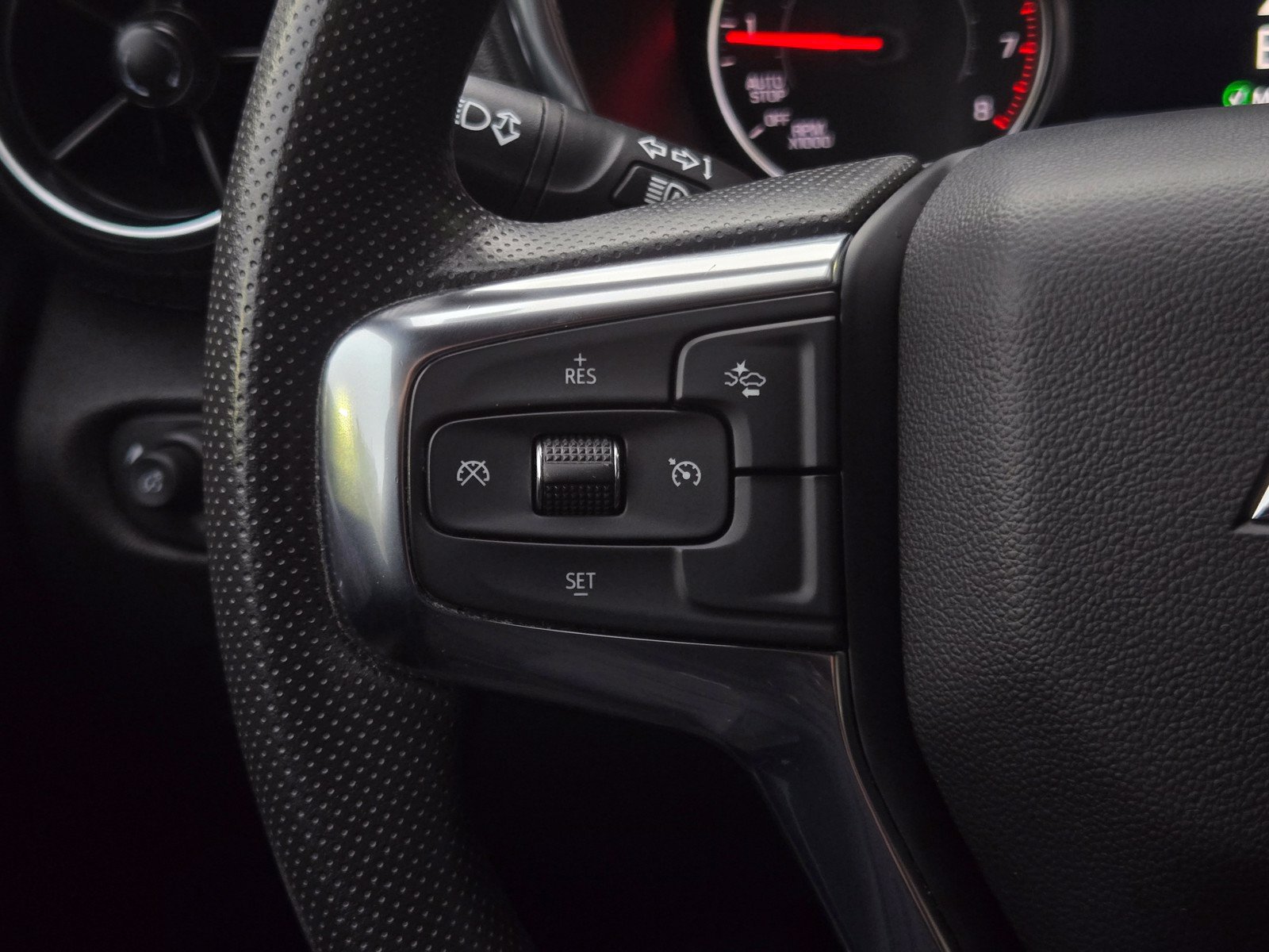 Used 2025 Chevrolet Blazer LT FWD image 19