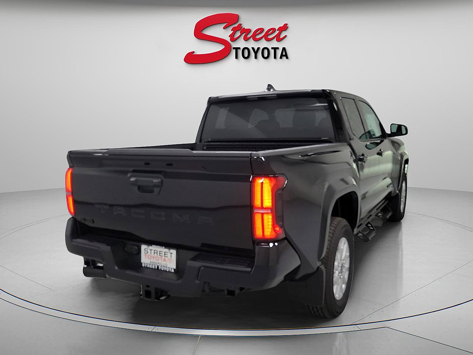 New 2026 Toyota Tacoma SR5 AWD/4WD image 4