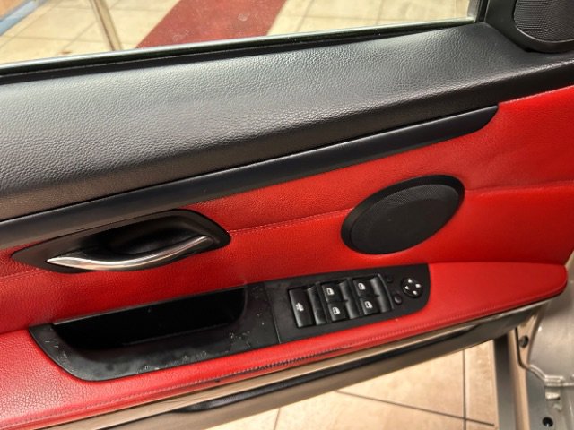 Used 2007 BMW 328i Convertible image 7