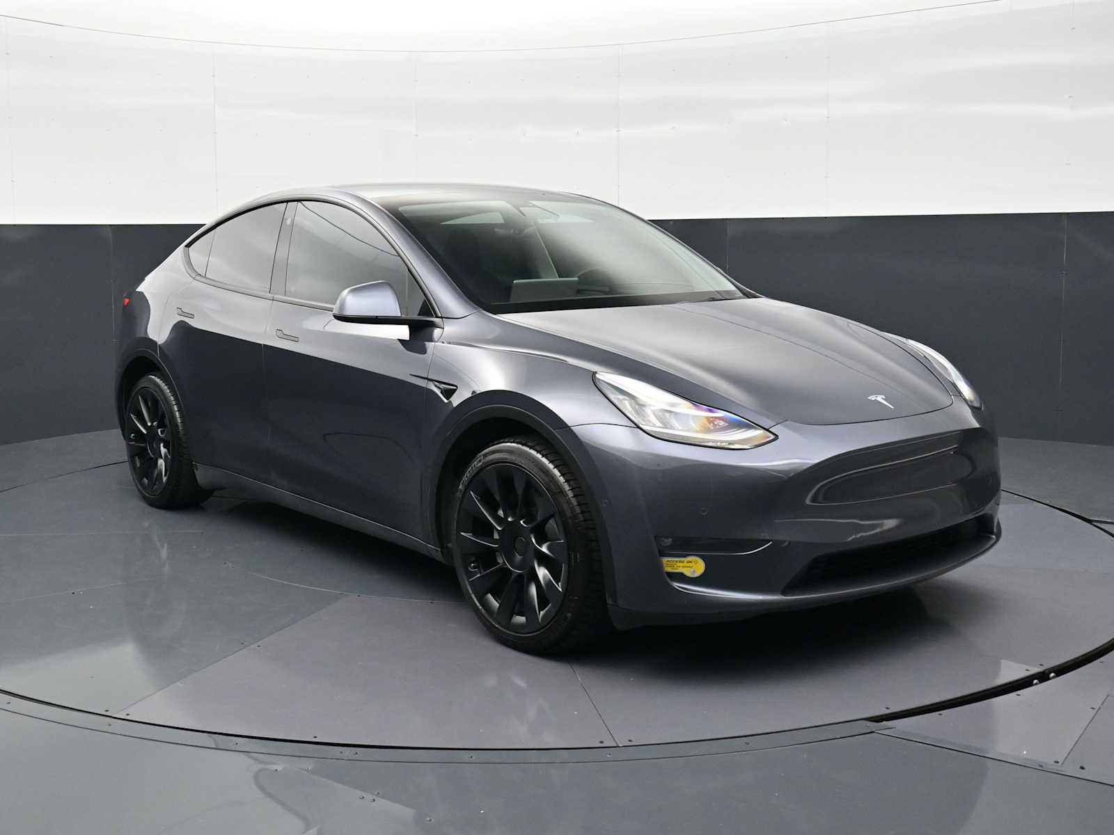 Used 2021 Tesla Model Y Long Range AWD/4WD image 24