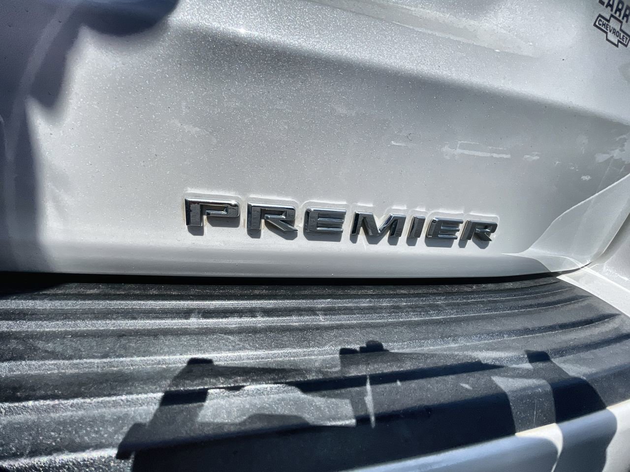 Used 2023 Chevrolet Suburban Premier AWD/4WD image 32