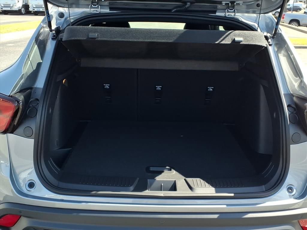 New 2026 Chevrolet Trax RS w/ Driver Confidence Package image 10