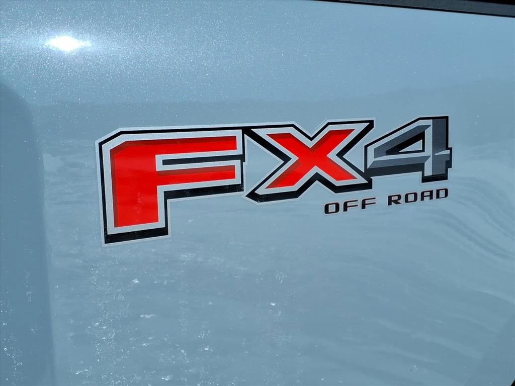 New 2026 Ford F350 Platinum w/ FX4 Off-Road Package image 10