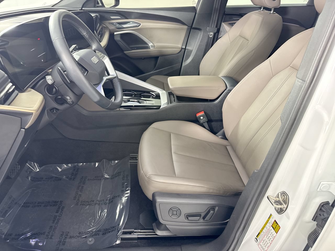 Used 2025 Audi Q5 Premium Plus w/ Premium Plus AWD/4WD image 10