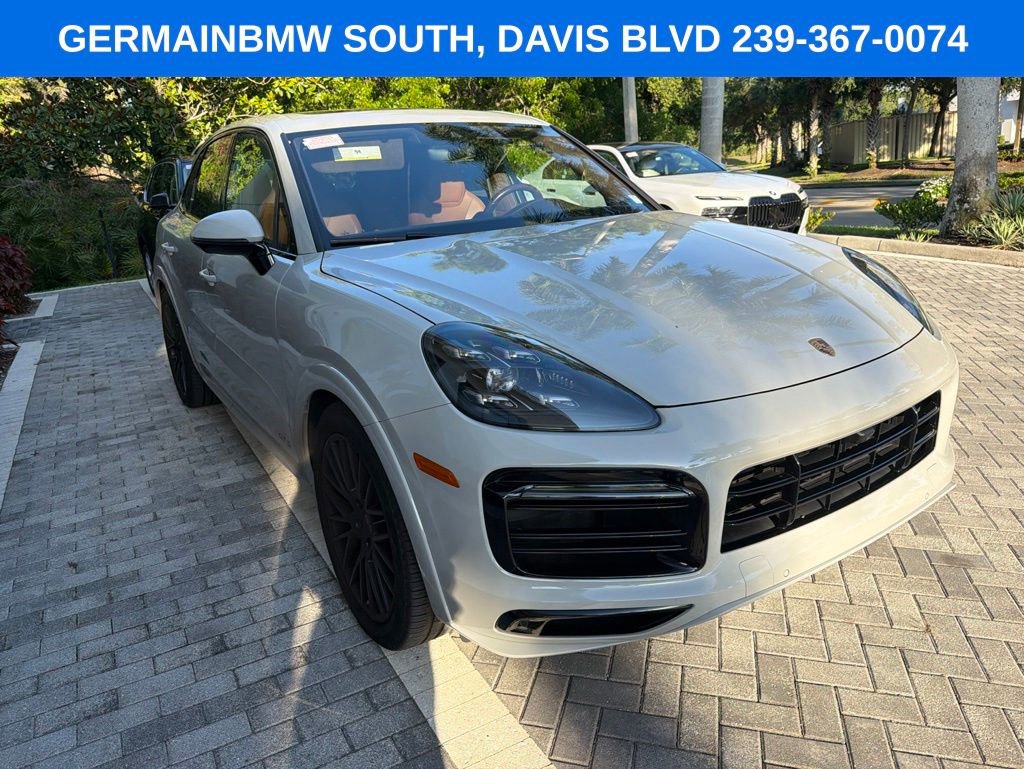 Used 2022 Porsche Cayenne GTS AWD/4WD image 38