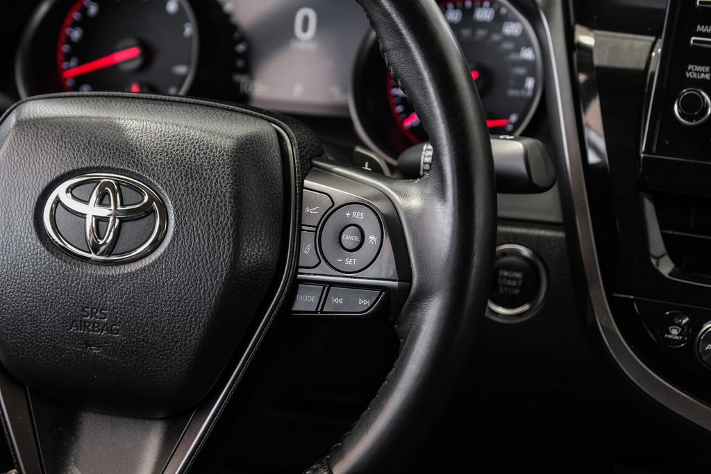 Used 2022 Toyota Camry XSE FWD image 14