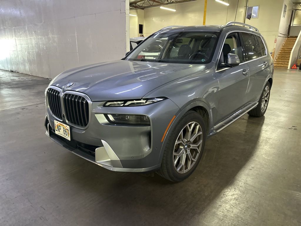 Used 2024 BMW X7 xDrive40i image 3