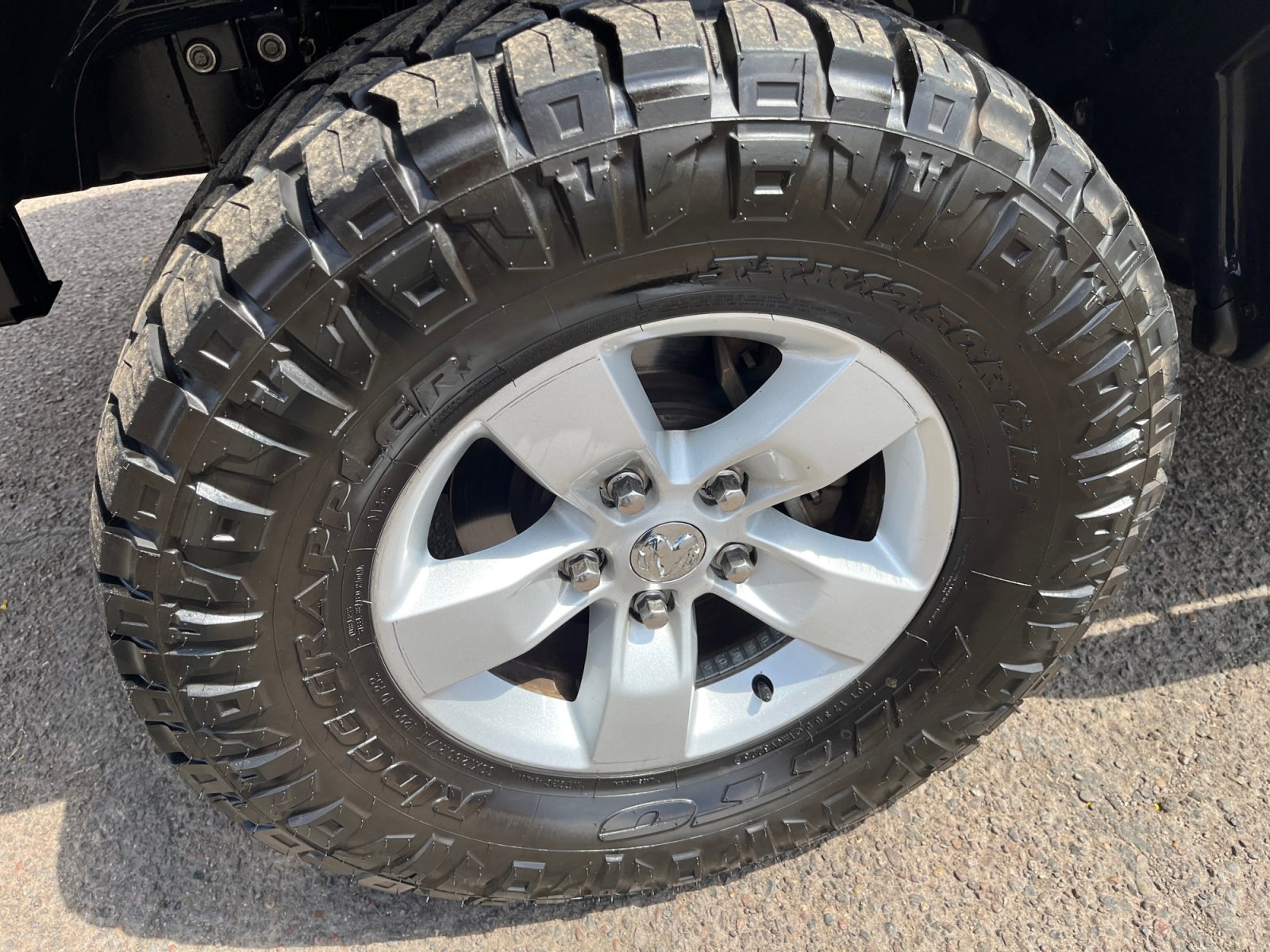 Used 2019 RAM 1500 Classic SLT image 11