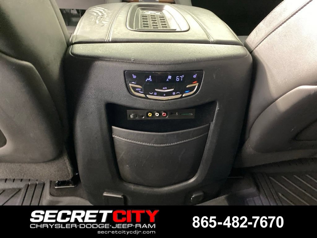 Used 2016 Cadillac Escalade Luxury AWD/4WD image 25
