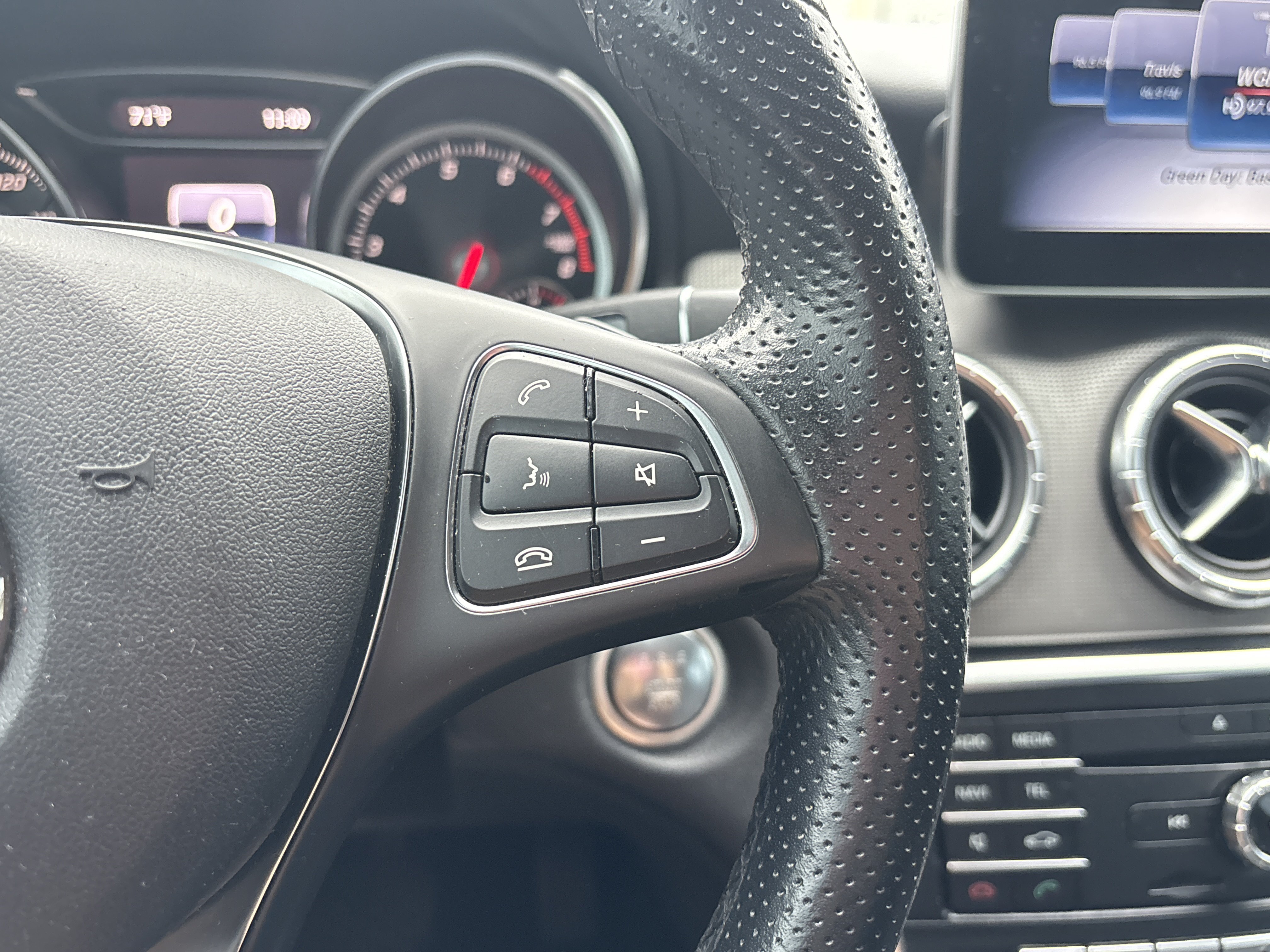 Used 2019 Mercedes-Benz CLA 250 4MATIC image 28