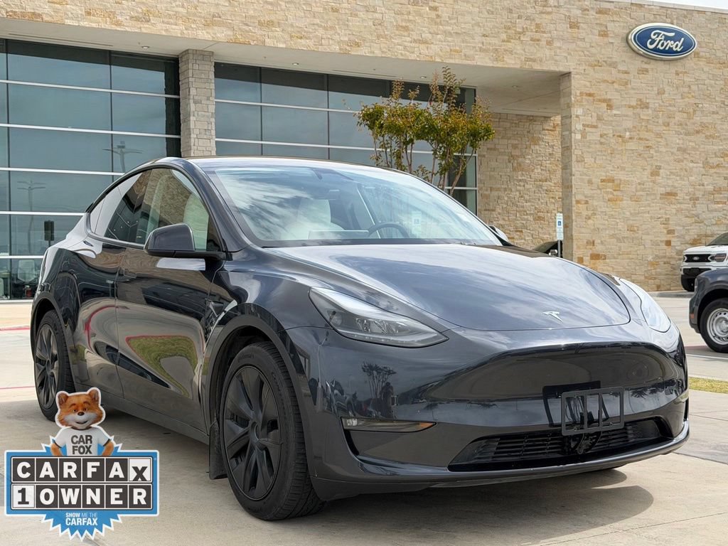Used 2024 Tesla Model Y Long Range AWD/4WD image 16