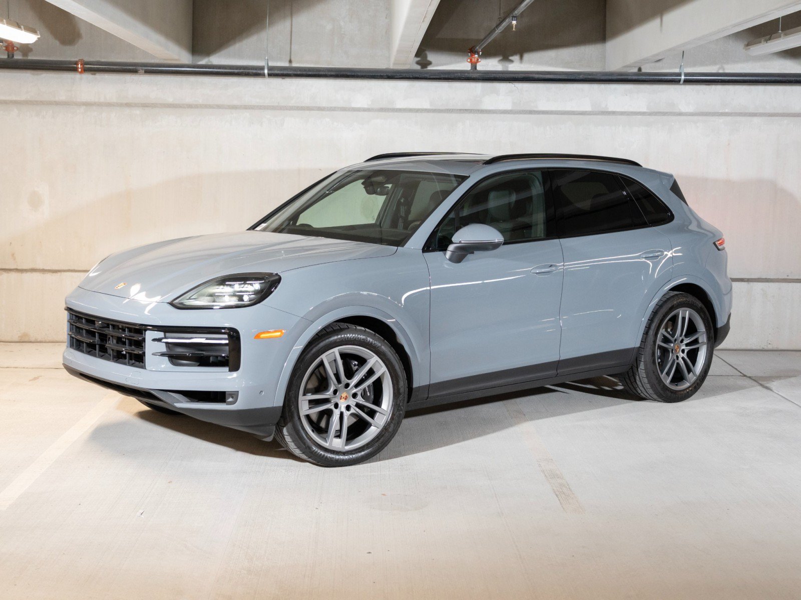 Used 2026 Porsche Cayenne AWD/4WD image 1