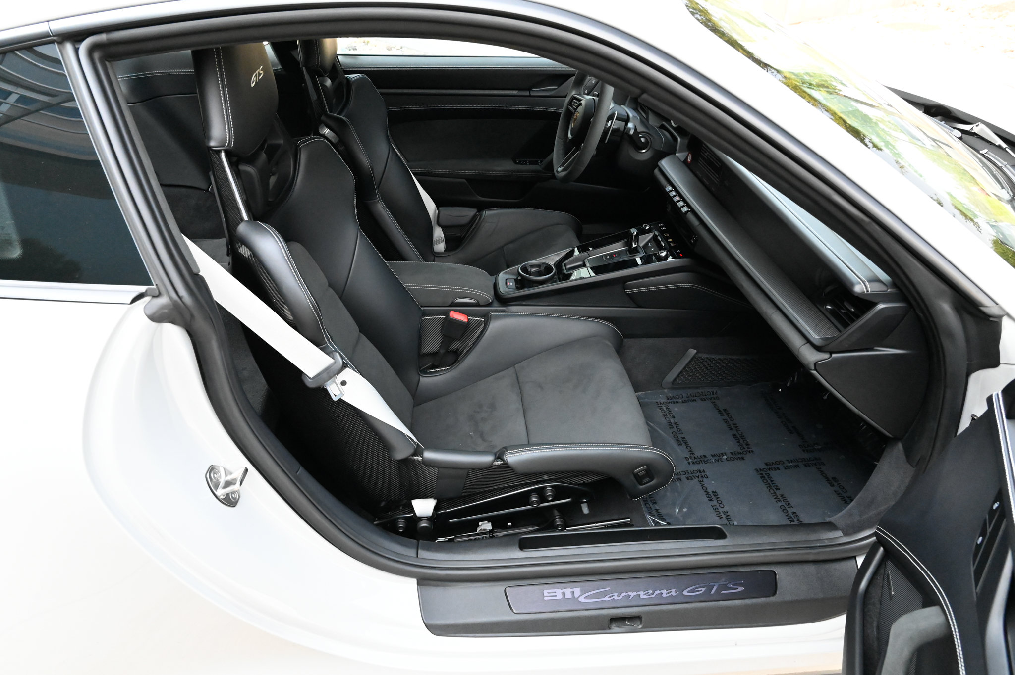 Used 2024 Porsche 911 Carrera GTS RWD image 38