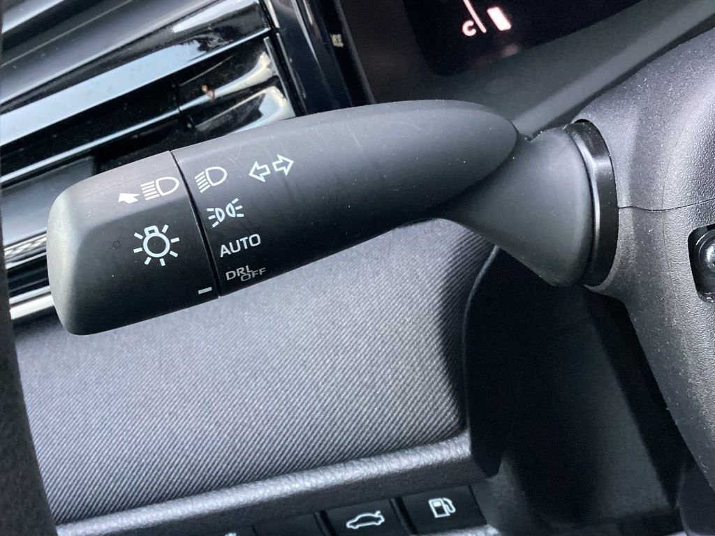 Used 2025 Toyota Camry LE image 23