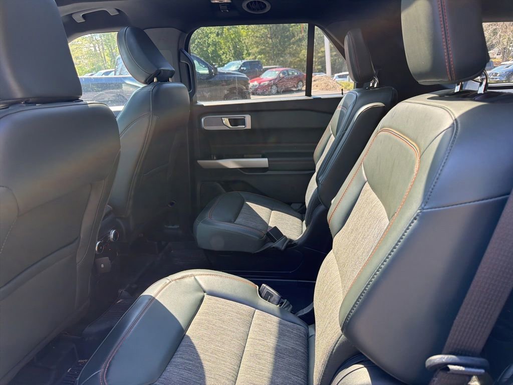 Used 2024 Ford Explorer Timberline w/ Timberline Technology Package AWD/4WD image 9