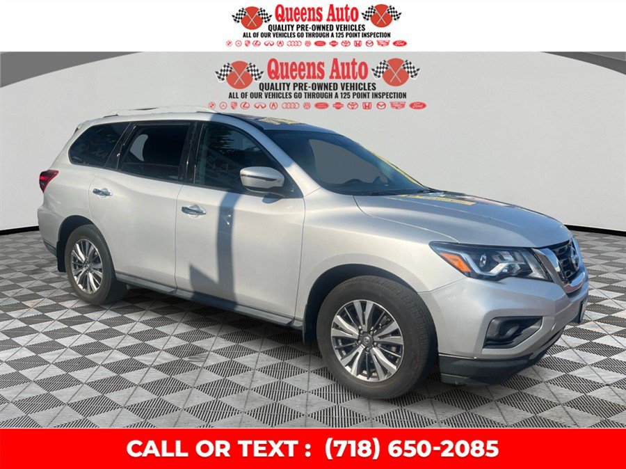 Used 2019 Nissan Pathfinder S AWD/4WD image 9