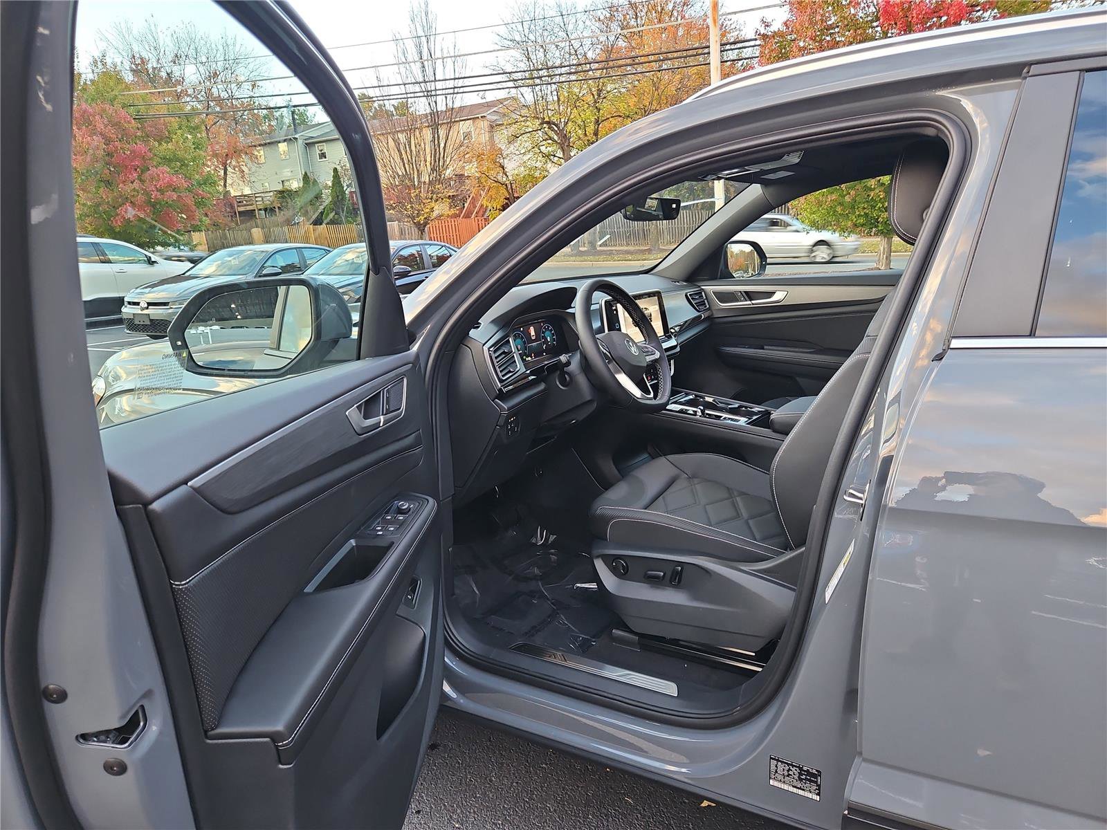 New 2026 Volkswagen Atlas Cross Sport SE image 11