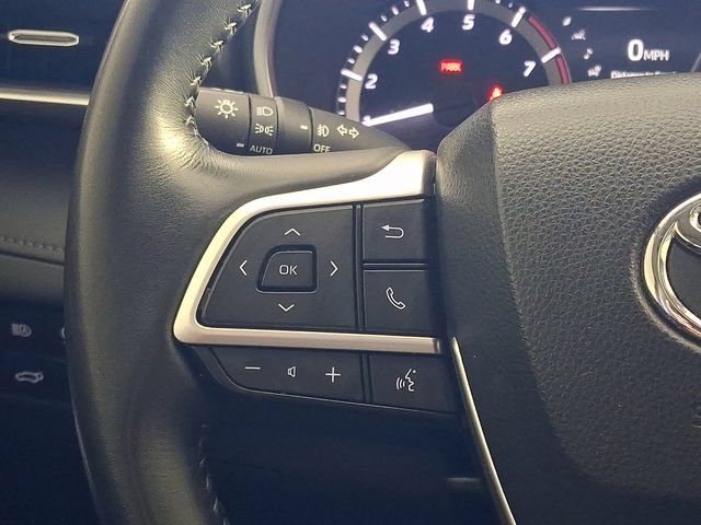 Used 2023 Toyota Highlander XLE FWD image 27