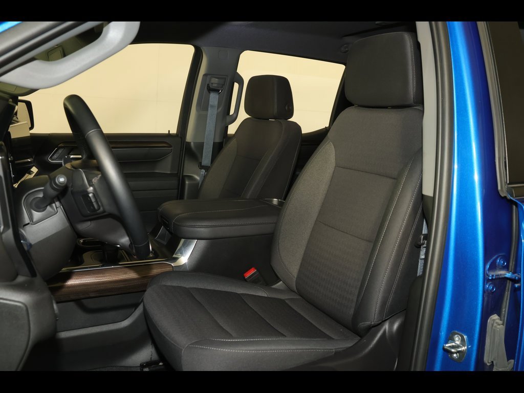 Used 2024 Chevrolet Silverado 1500 LT w/ Z71 Off-Road Package image 27