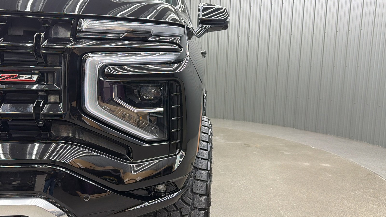 Used 2025 Chevrolet Tahoe Z71 w/ Comfort Package image 13