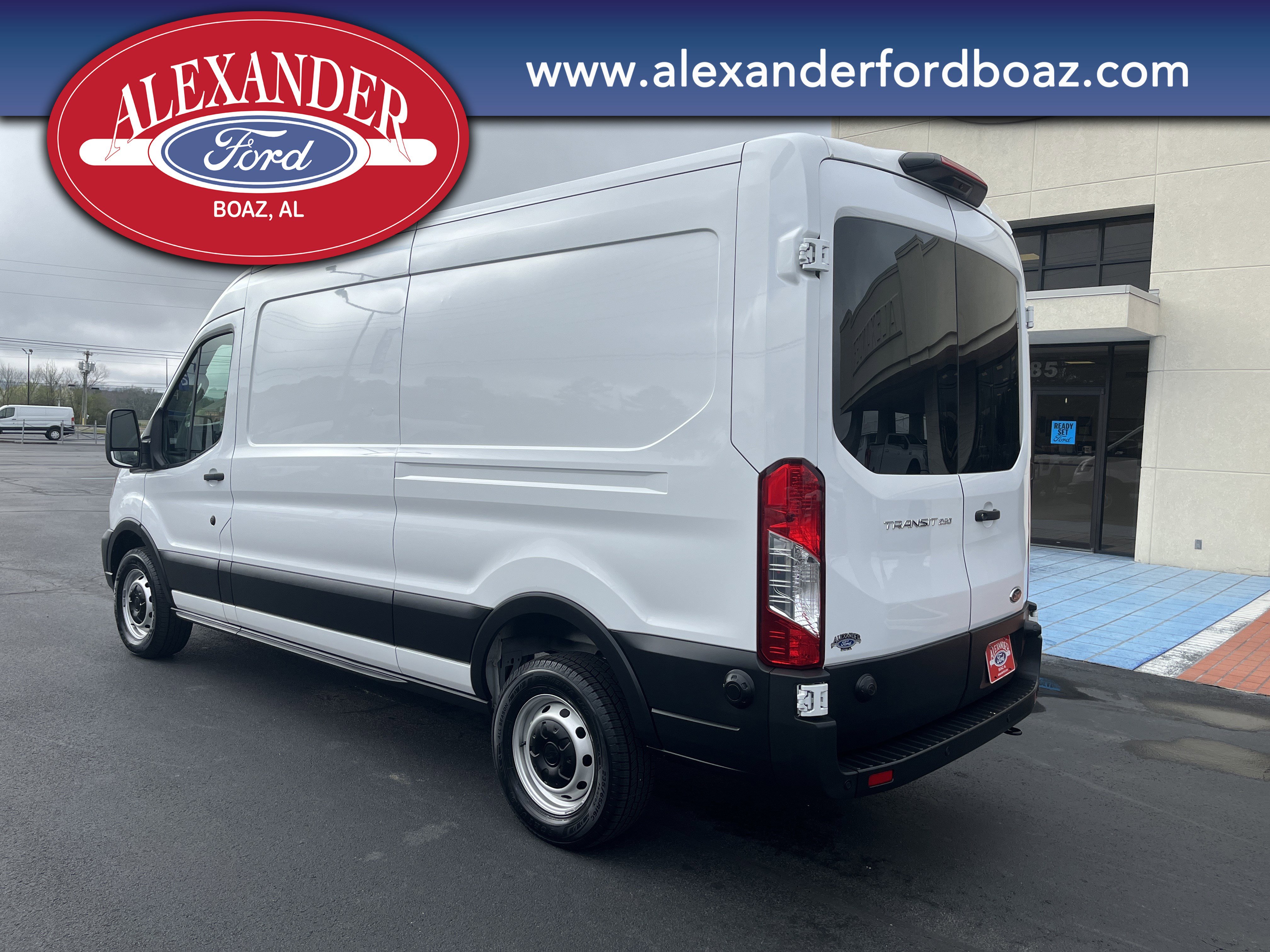Used 2024 Ford Transit 250 148 Medium Roof RWD image 2