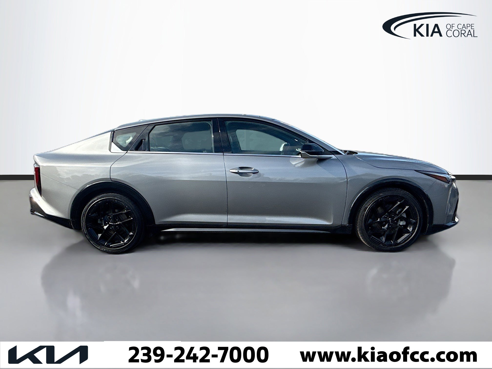 Certified 2025 Kia K4 GT-Line Turbo image 6