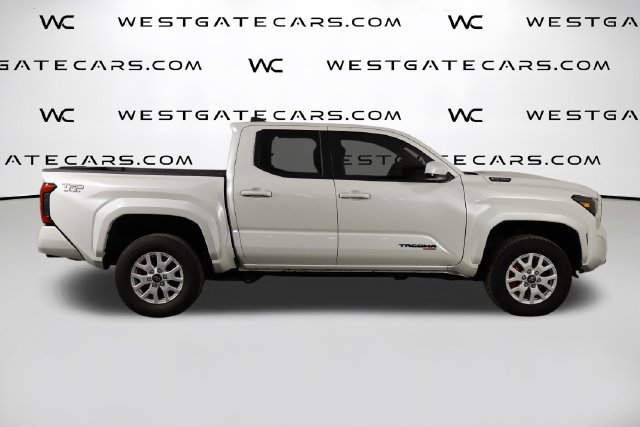 Used 2025 Toyota Tacoma TRD Sport AWD/4WD image 46