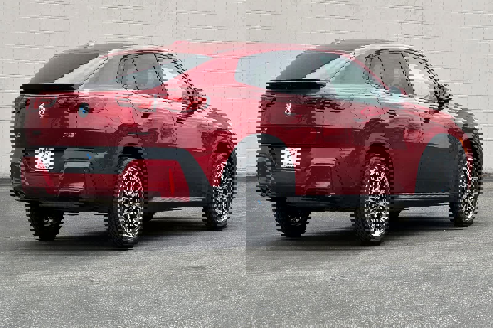 Used 2024 BMW X2 xDrive28i image 2