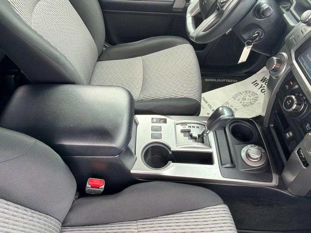 Used 2018 Toyota 4Runner SR5 AWD/4WD image 42