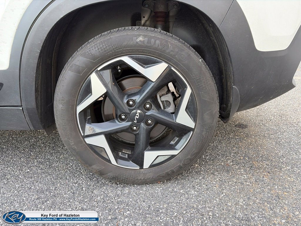 Used 2025 Kia Seltos S AWD/4WD image 7