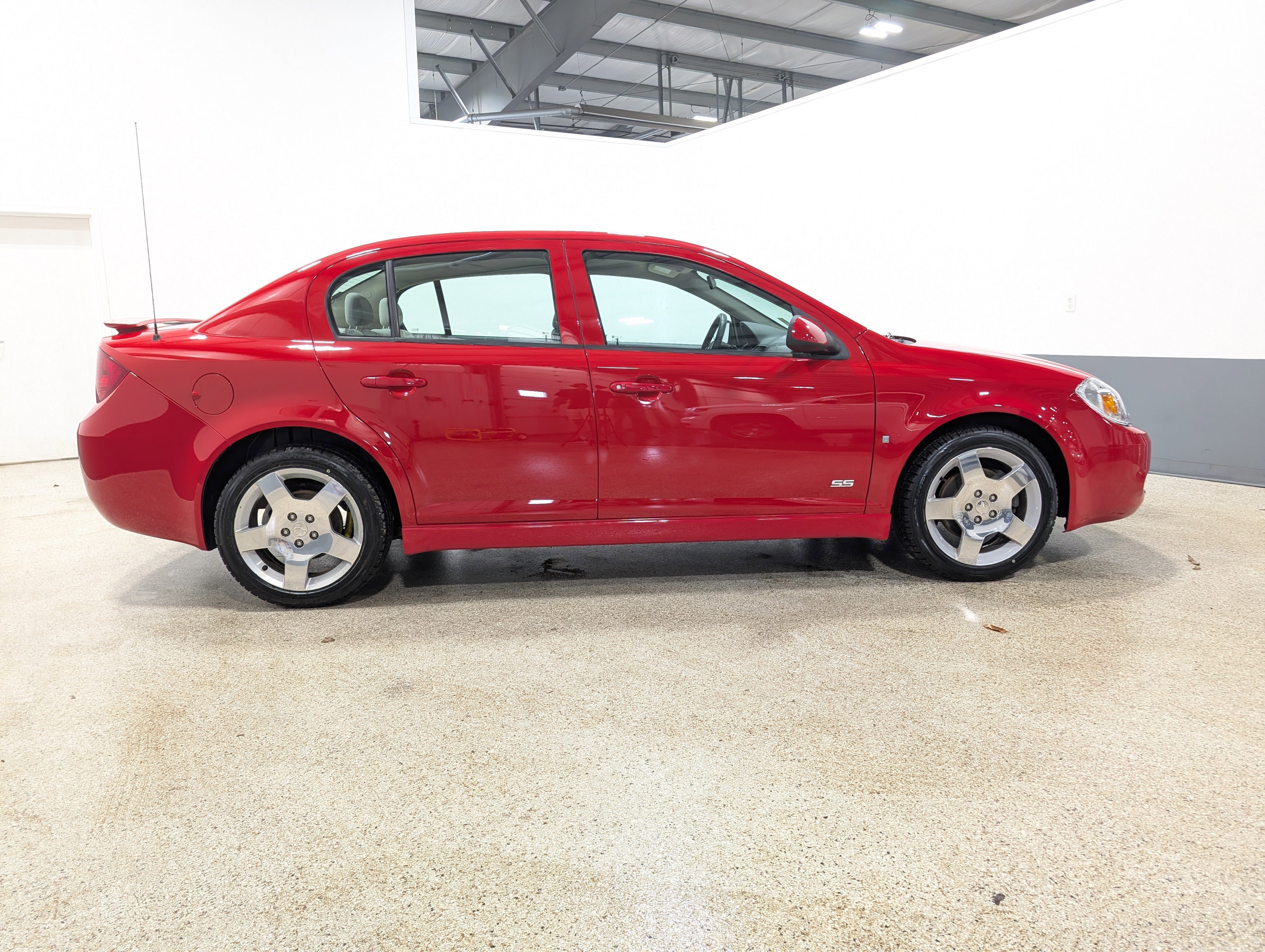 Used 2007 Chevrolet Cobalt SS image 2