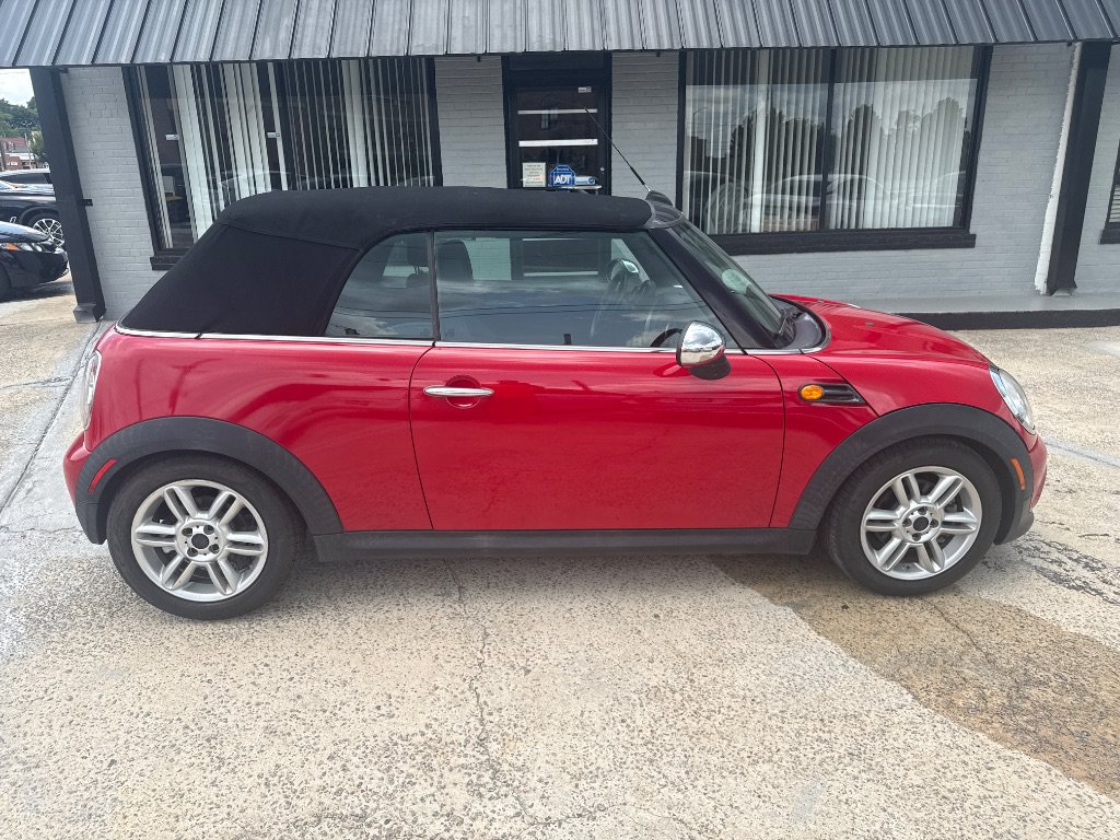 Used 2011 MINI Cooper Convertible FWD image 8