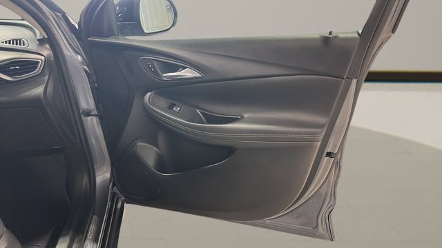 Used 2022 Buick Encore GX Essence w/ Advanced Technology Package FWD image 36