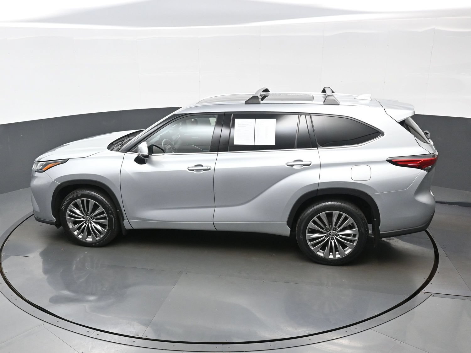 Used 2021 Toyota Highlander Platinum AWD/4WD image 40