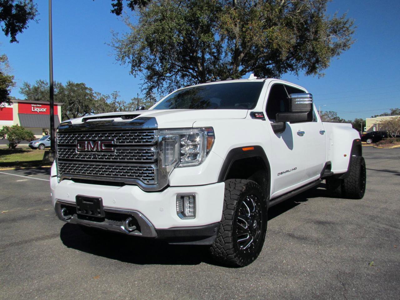Used 2021 GMC Sierra 3500 Denali w/ Denali Ultimate Package image 2