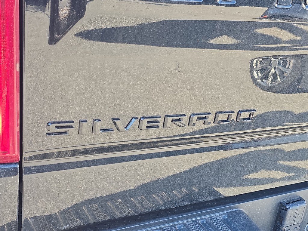 Used 2022 Chevrolet Silverado 1500 LT Trail Boss w/ LT Trail Boss Premium Package image 10