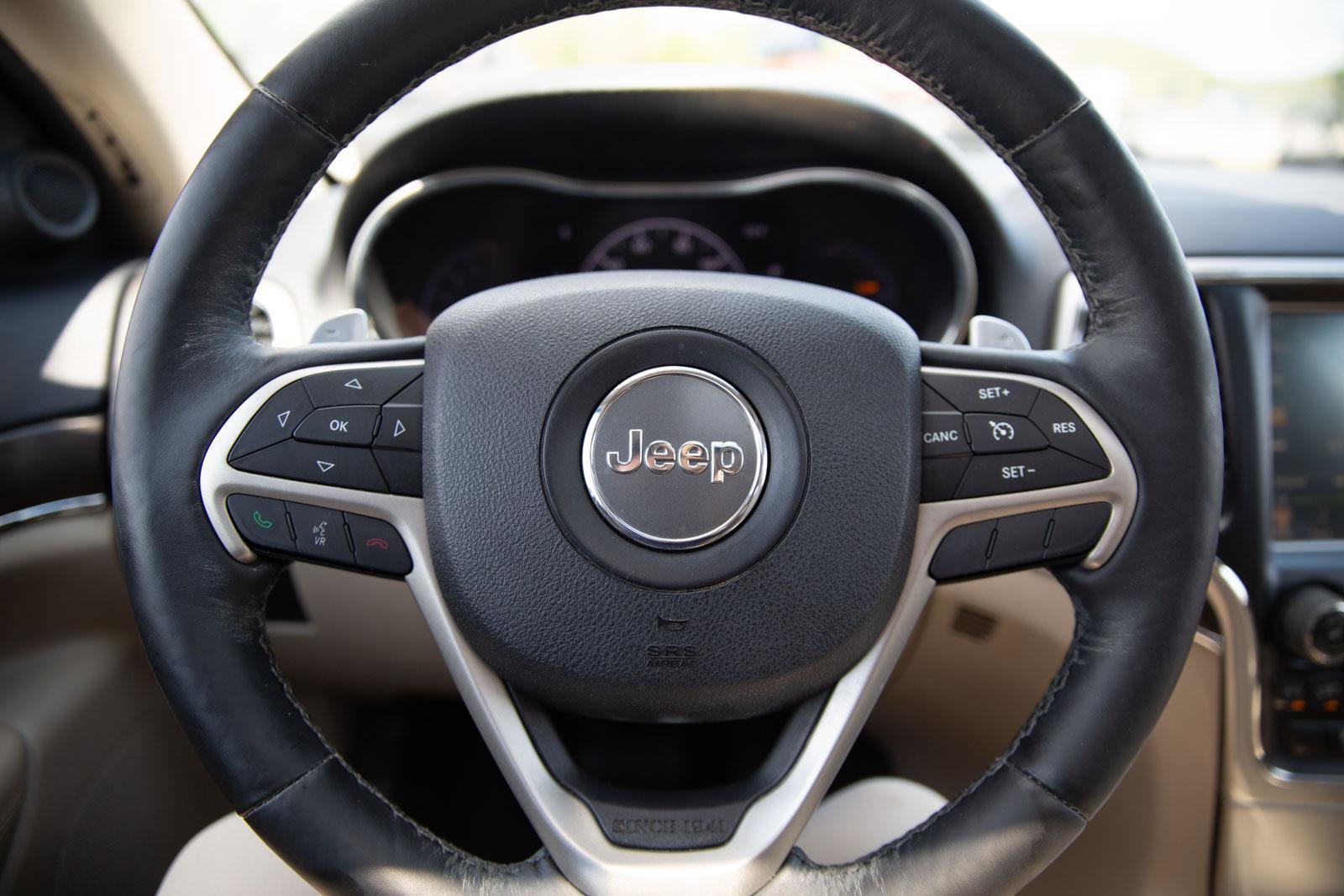 Used 2017 Jeep Grand Cherokee Limited AWD/4WD image 10