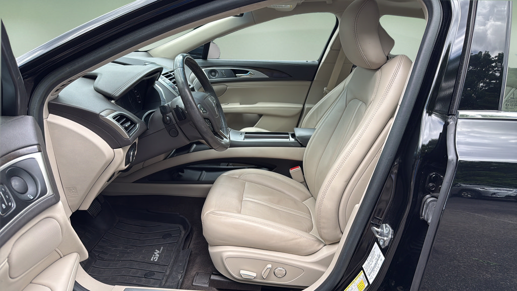 Used 2018 Lincoln MKZ Reserve w/ Climate Package FWD image 10
