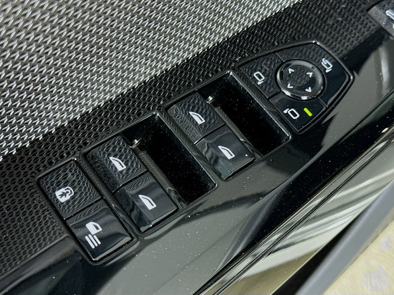 Certified 2023 BMW i7 xDrive60 image 18