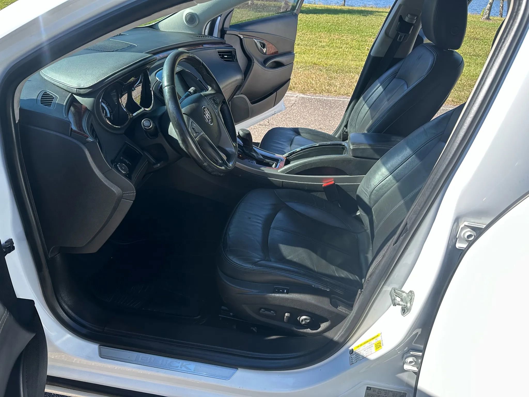 Used 2013 Buick LaCrosse Leather image 11