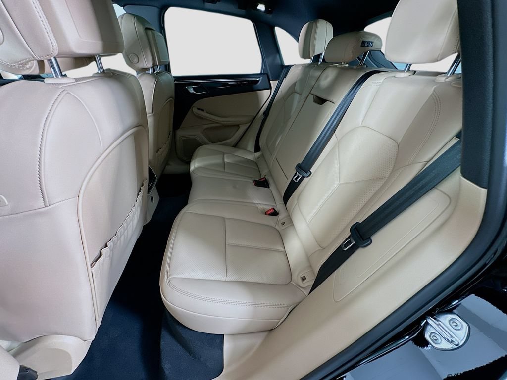 New 2026 Porsche Macan AWD/4WD image 24