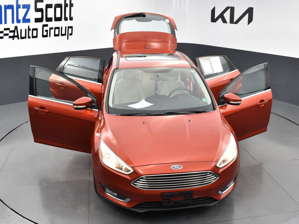 Used 2018 Ford Focus Titanium FWD image 38