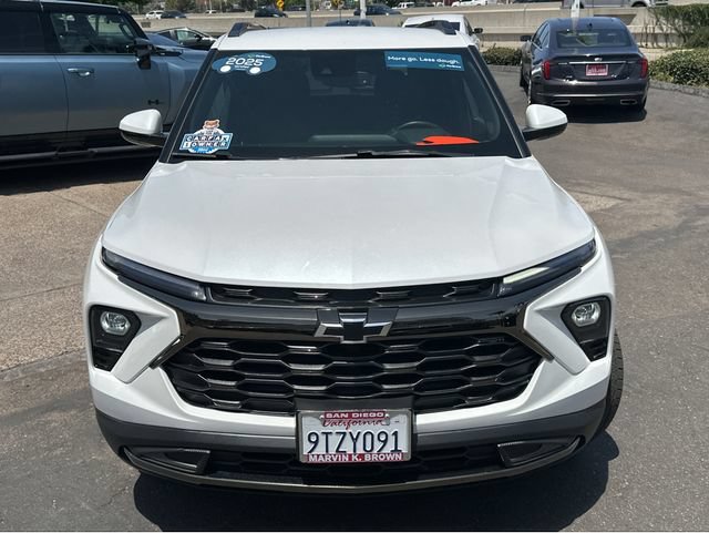 Used 2025 Chevrolet TrailBlazer ACTIV w/ Convenience Package AWD/4WD image 2