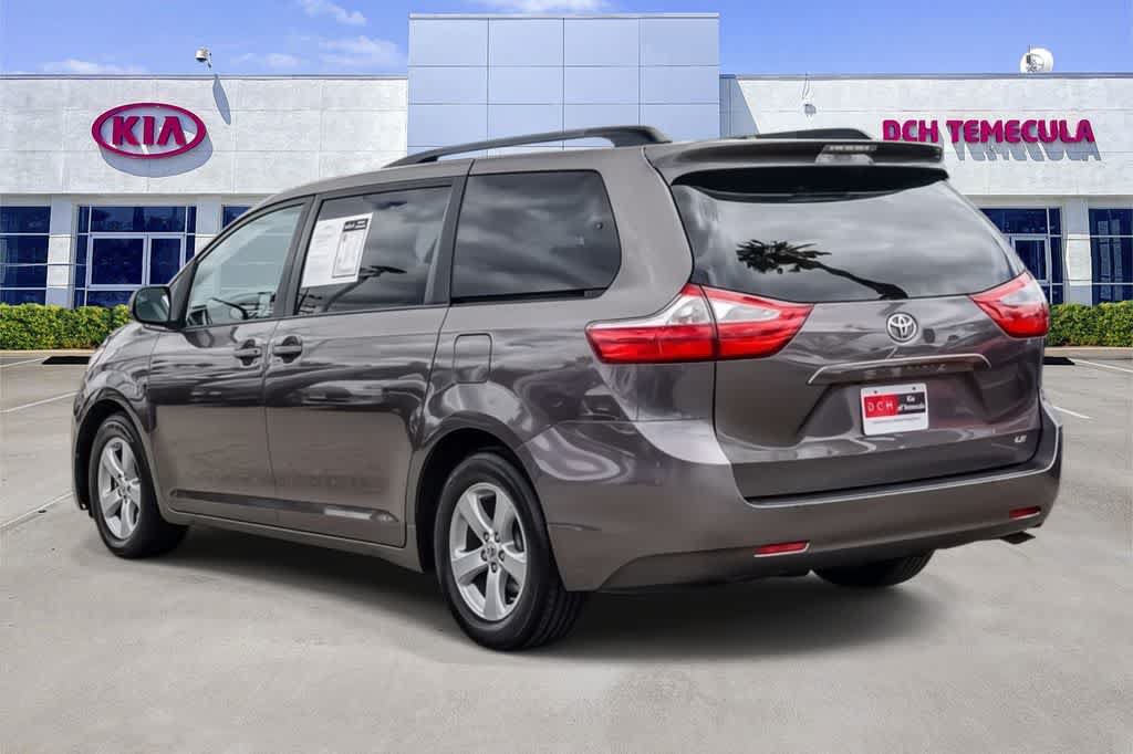 Used 2015 Toyota Sienna LE FWD image 6