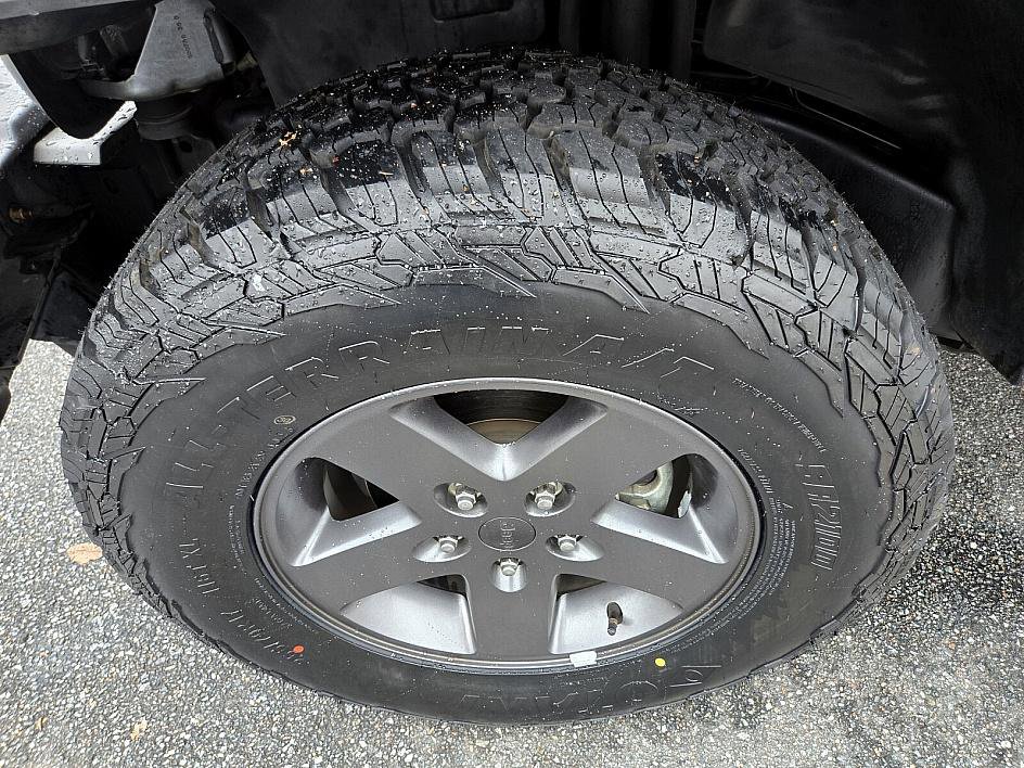 Used 2016 Jeep Wrangler Unlimited Sport image 13