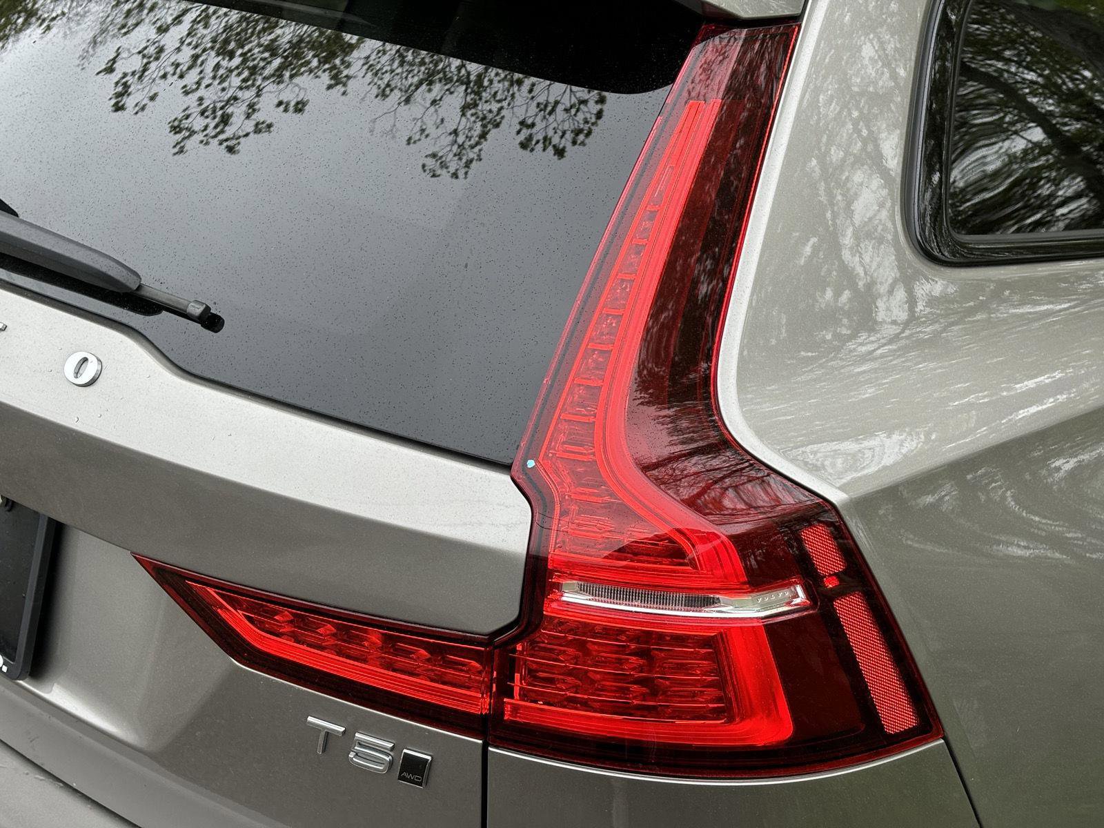 Used 2020 Volvo V60 T5 Cross Country AWD/4WD image 27